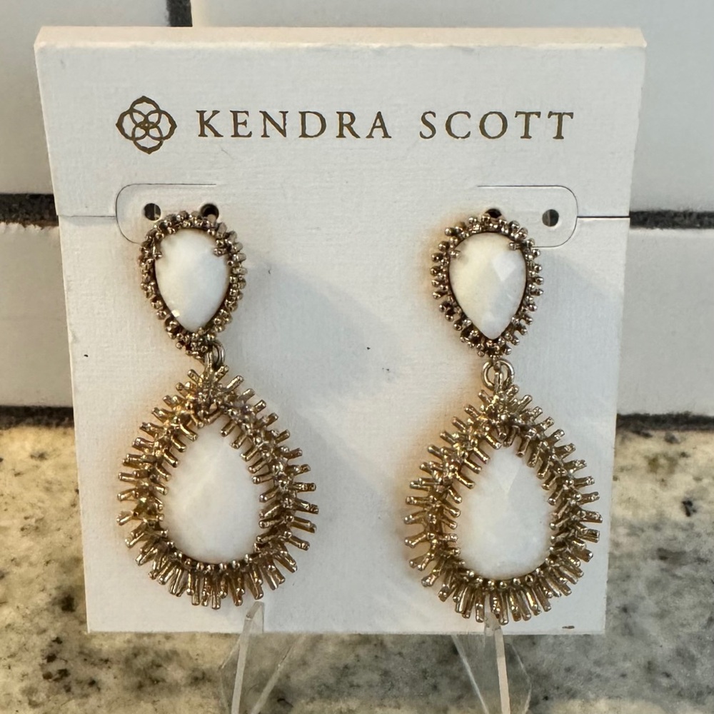 Vintage Kendra Scott Mini Mercer Kelli Earrings White Gold Tone